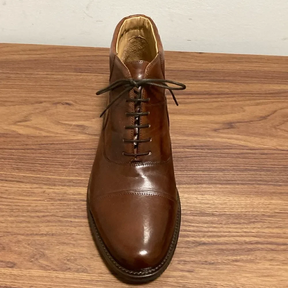 Johnston & Murphy NWOT Handcrafted  Meade Cap Toe Ankle Boot in Brown Calfskin.